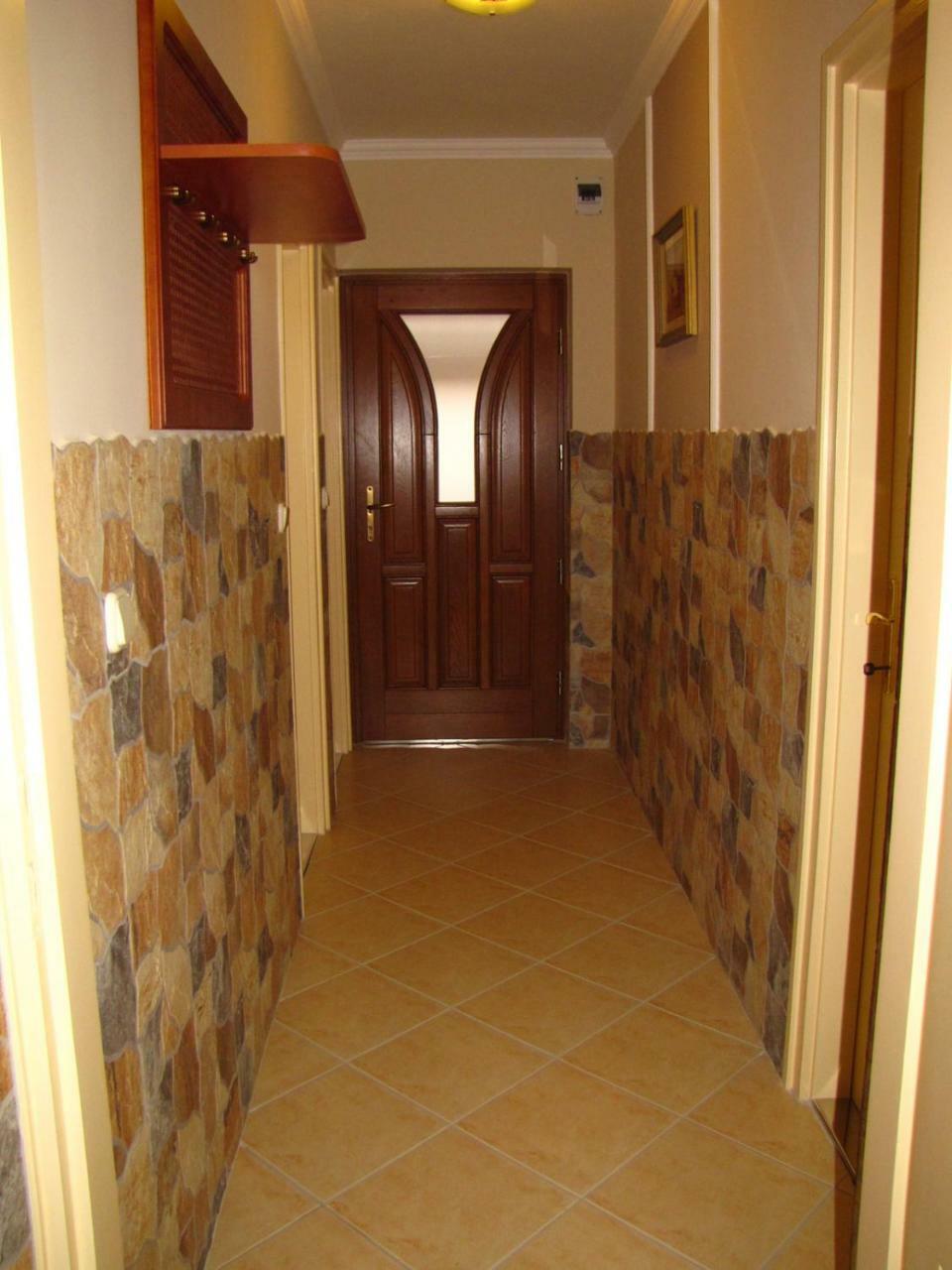 Вилла Szegfu Apartman Хайдусобосло Экстерьер фото