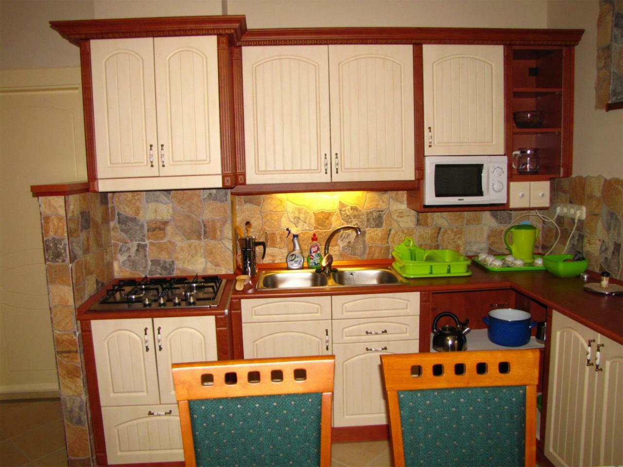 Вилла Szegfu Apartman Хайдусобосло Экстерьер фото